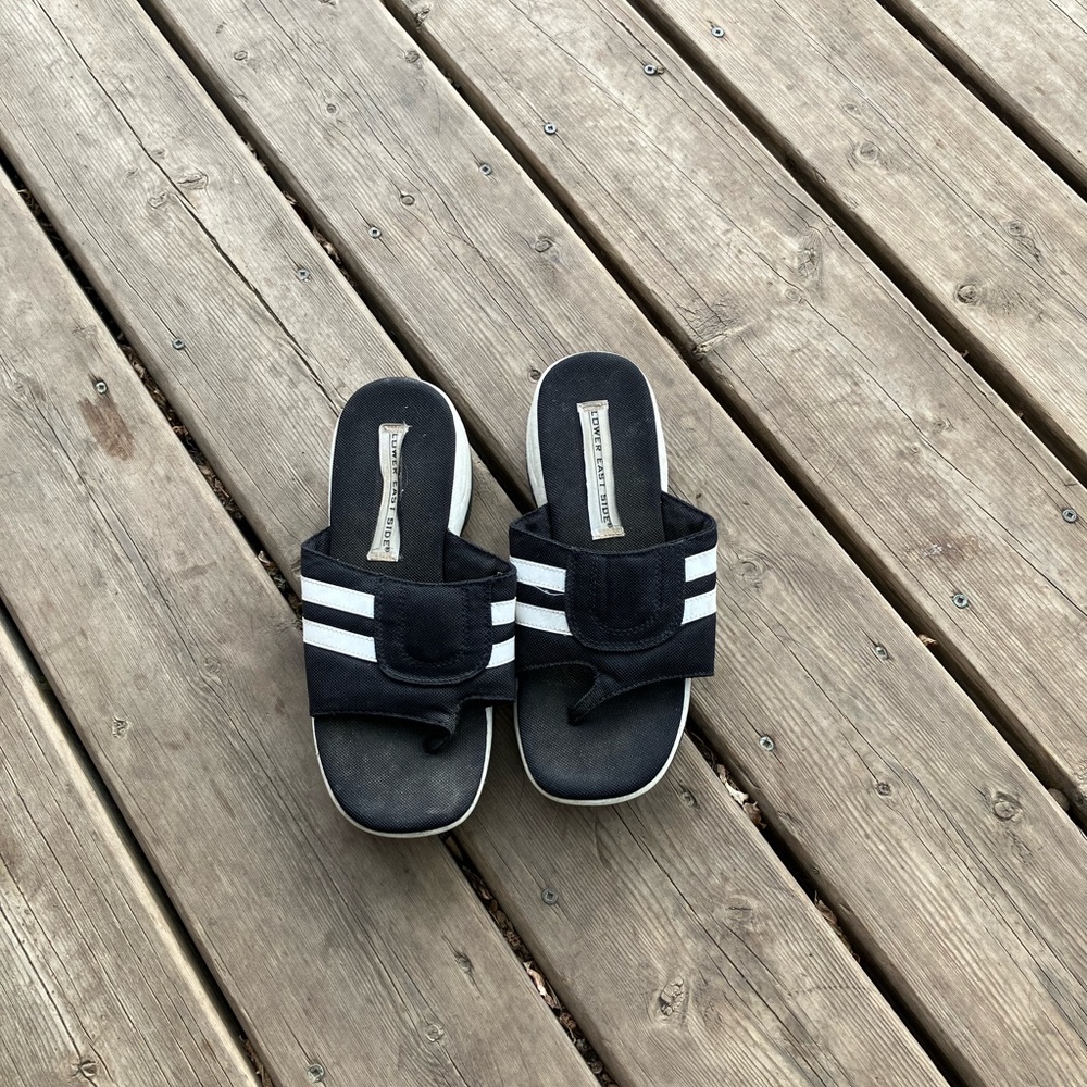 Foil flops 3 pair